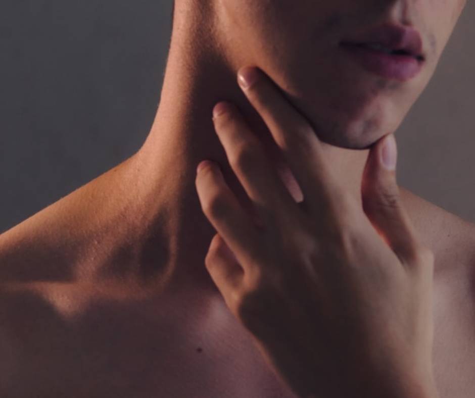 מרקחת טבעית להקלה על כאב גרון